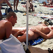  Stripped girls's pussy, legs, booty, tities, on plage at pictures..
