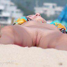 Close-up photos from nudist the seashore