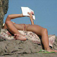 Hot meagre naturists photos  width legs at all