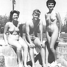  Vintage good-looking naked maidens's nipples, legs, pubis, pussy,..