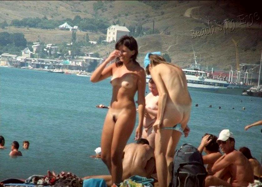 Nude Beaches Pics Nudists has fun  Image 3