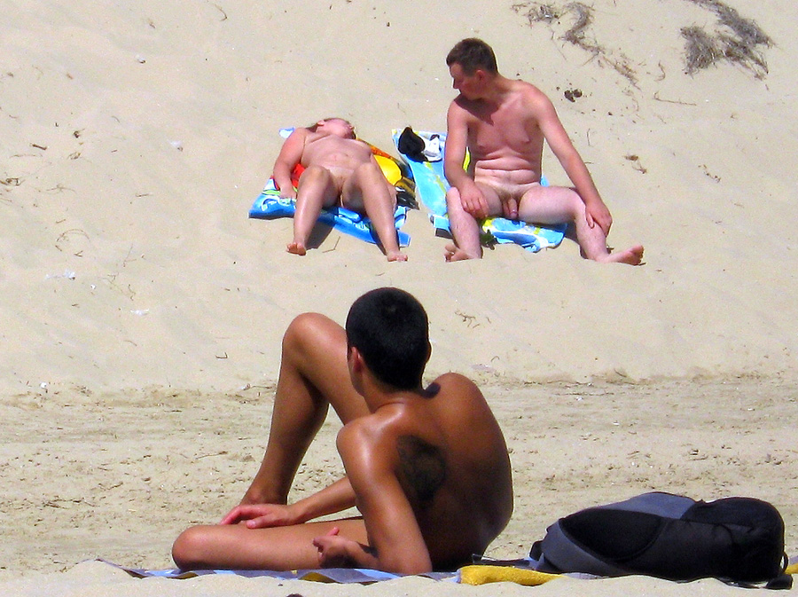Nudist Photos  Pretty naked amateur's booty, tits, legs,.. Scene 4