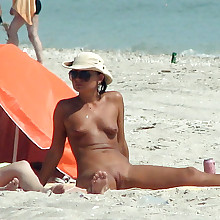  Graceful naked girls's breasts, booty, pussy, nipples, on plage nudist gallery..
