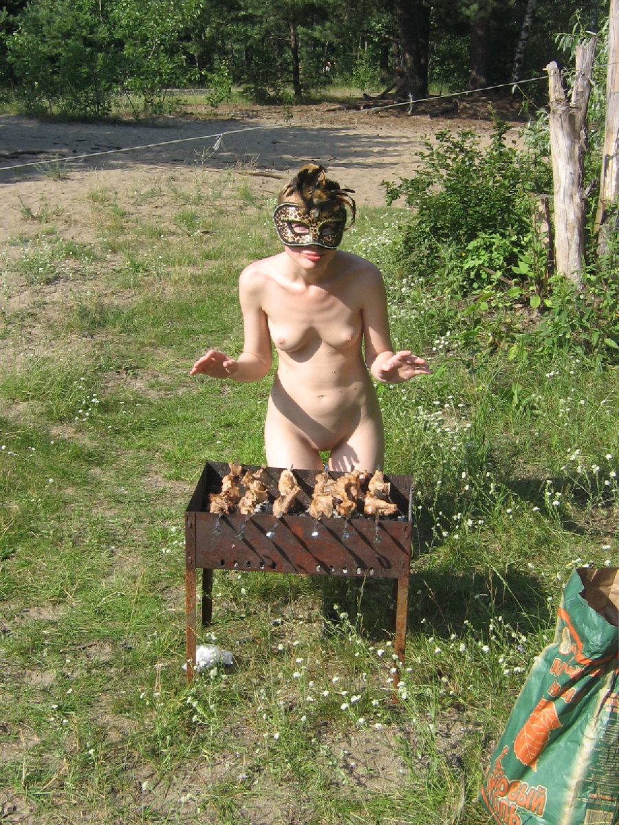 Amateurs Nude Outdoor nude amateur conviviality Picture 12