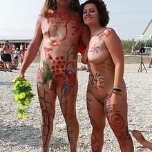 pictures Summer fun without clothes: nudism festival in Koktebel