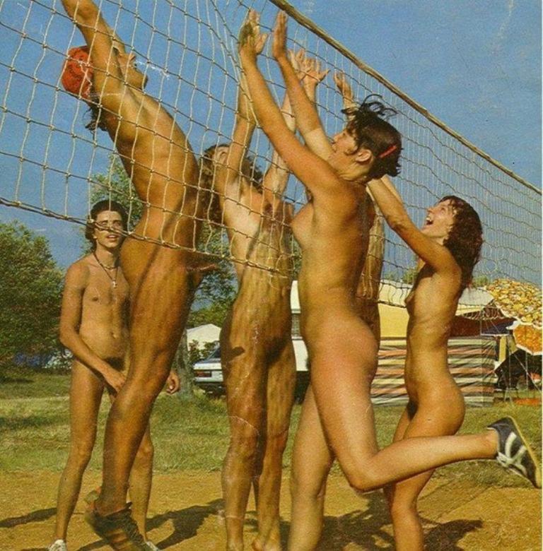 Vintage nudist  Retro good-looking nudist girls's faces,.. Photo 1