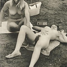  Vintage bare females's pussy, faces, booty,..