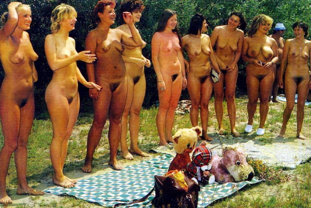 Vintage nudist  Vintage tempting bare amateur's body, pussy,.. Picture 2