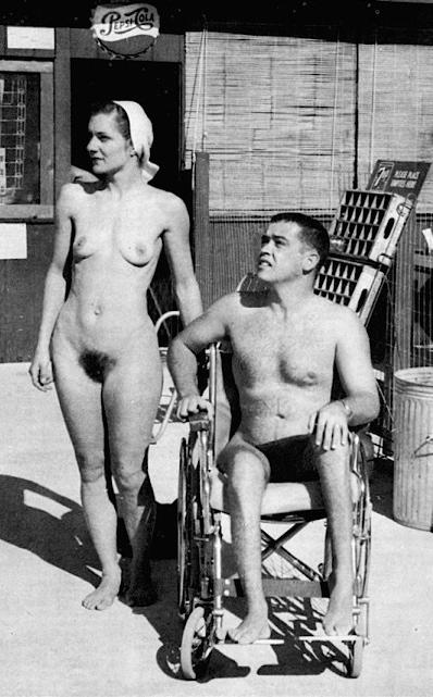 Vintage nudist  Retro glamorous bare amateur's fanny, tits,.. Photo 1