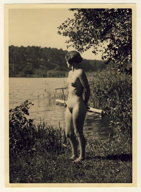 Vintage nudist  Vintage retro finest naked ladies's pussy,.. Picture 2