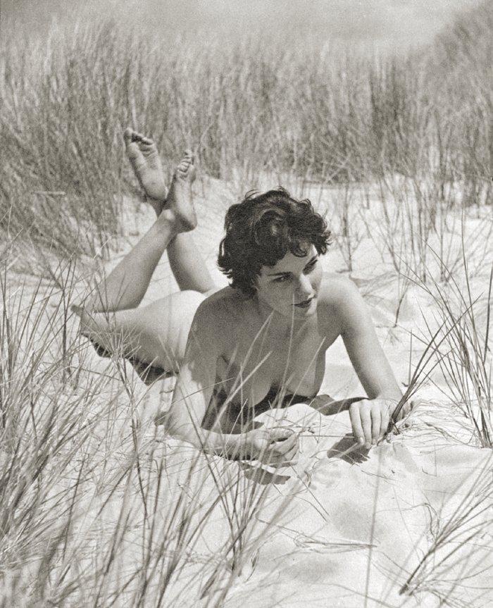 Vintage nudist  Retro nice naked ladies's pubis, nipples, legs,.. photography 5