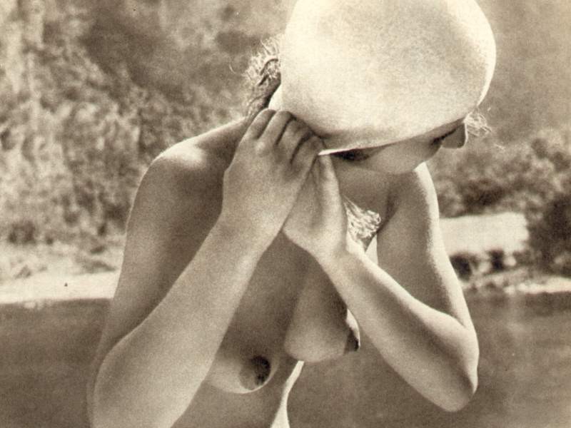 Vintage nudist  Retro good-looking naturist girls's tits,.. Picture 2