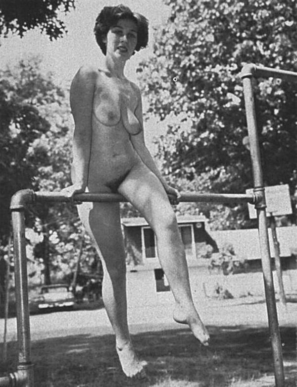 Vintage nudist  Retro good-looking naturist girls's tits,.. Image 3