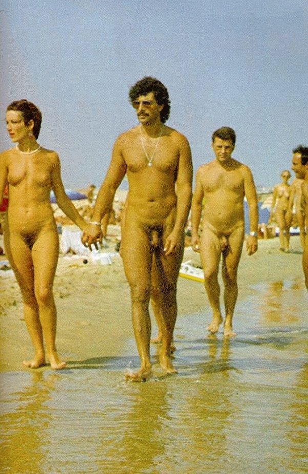 Vintage nudist  Vintage lovable nudist amateur's pussy, booty,.. Image 3