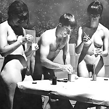  Vintage retro pretty bare girls's legs, body, faces, tities, nipples, pussy, pubis, at sannd..