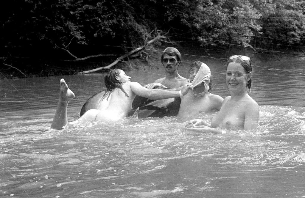 Vintage nudist  Vintage retro delightful nudist damsels's.. Entry 9
