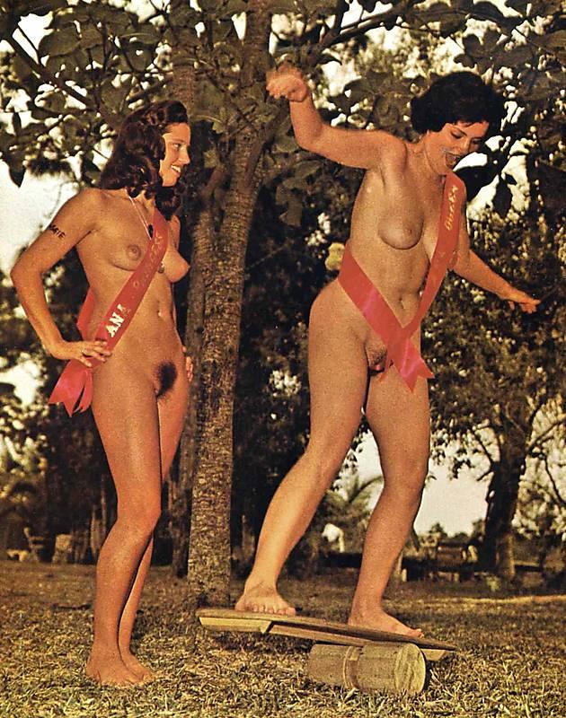 Vintage nudist  Retro glamorous stripped damsels's body,.. Picture 2