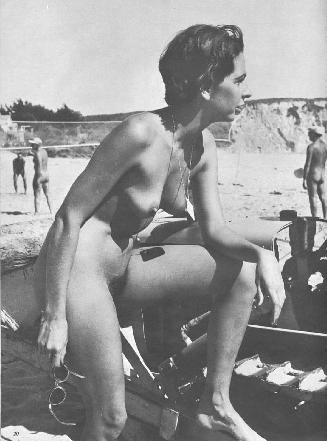Vintage nudist  Retro pretty ladies's pussy, nipples, body,.. Photo 1