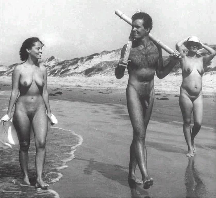 Vintage nudist  Vintage pretty naturist ladies's tits, faces,.. Image 8