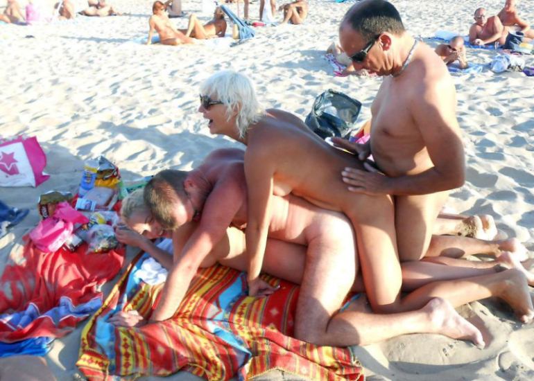 Barer Nudist Dreams Naked amateurs at resort use oral sex Scene 4
