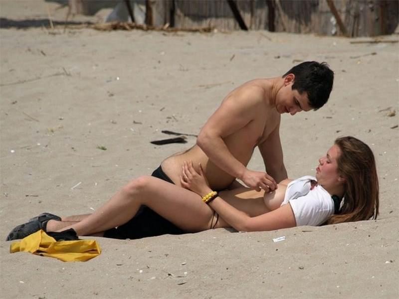 Barer Nudist Dreams It's okay to spy on the fuck in the sand! Submission 11