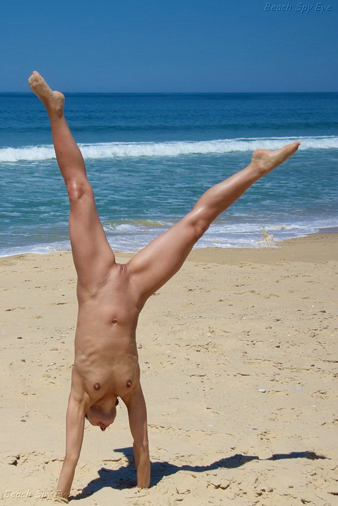 Nude Beaches Pics Weak on the front end teen female naturists.. Photo 1