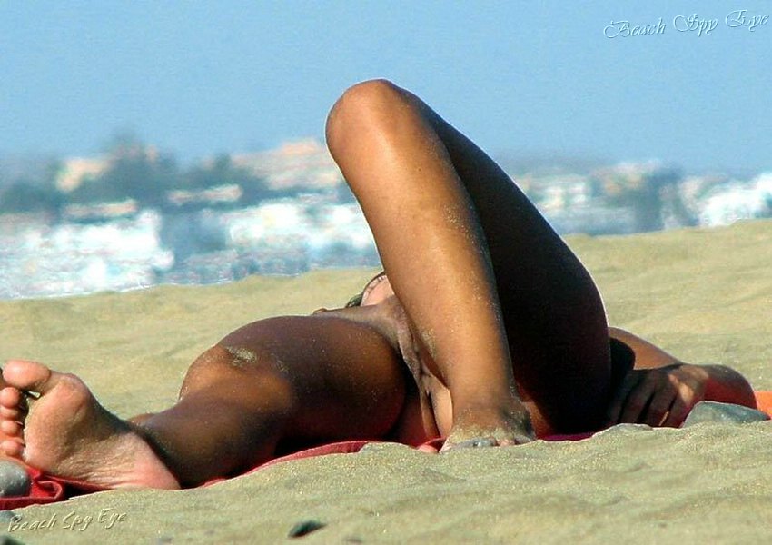 Nude Beaches Pics Nude at bottom beaches - Naturist damsels alone.. Image 8