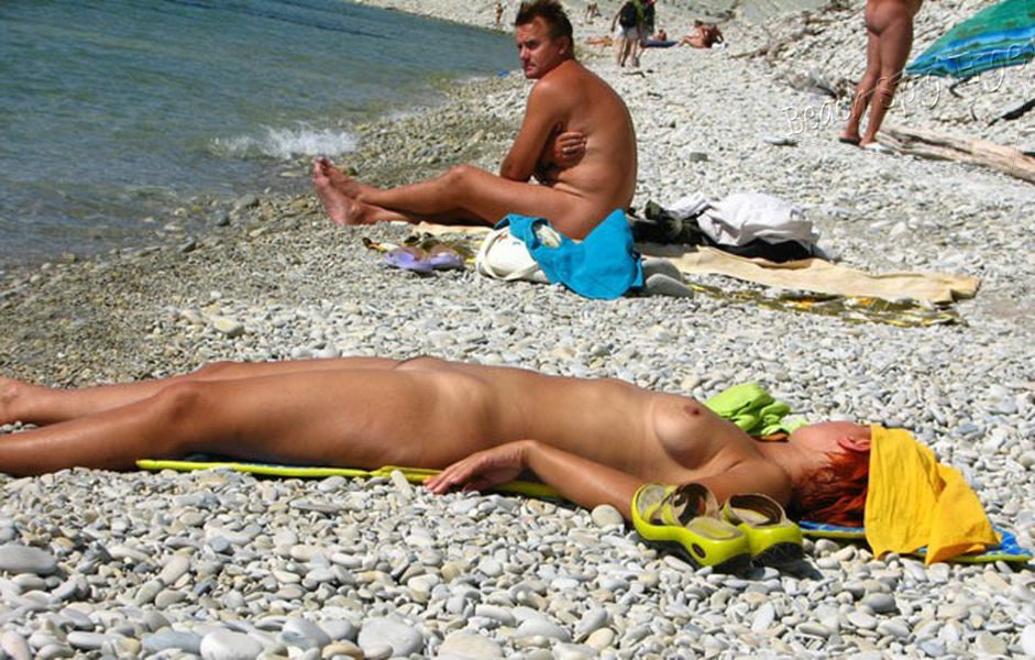 Nude Beaches Pics Nude on beaches - Nudist girl on beach.. Figure 7
