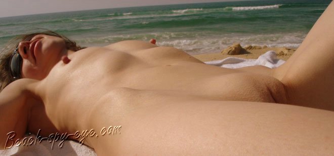 Nude Beaches Pics Undressed on beaches - Close-up photos foreigner.. Photo 1