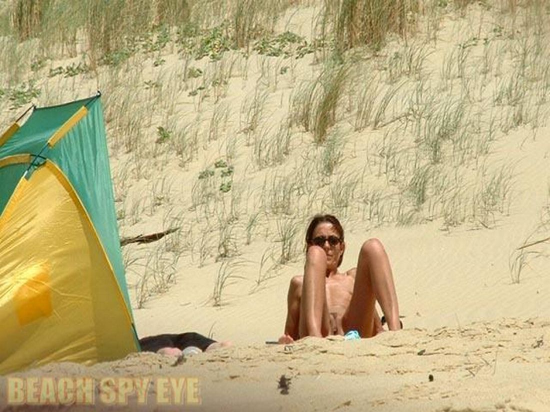 Nude Beaches Pics Nude on the top of beaches - Spy for  nudists at.. View 6
