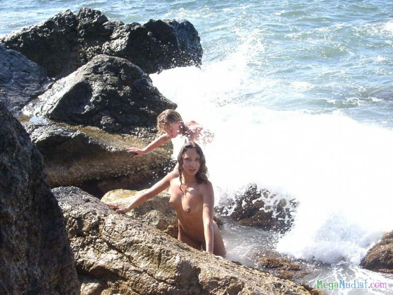 Amateurs Beach Bare  Bathing girls nudists all bollocksed View 6