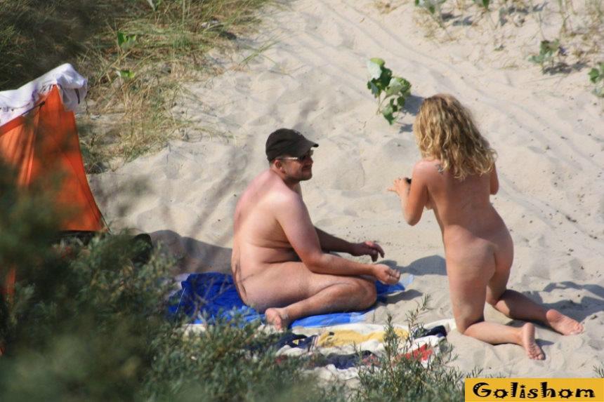 Amateurs Beach Bare  Behind the scenes nudists - sea holidays  17