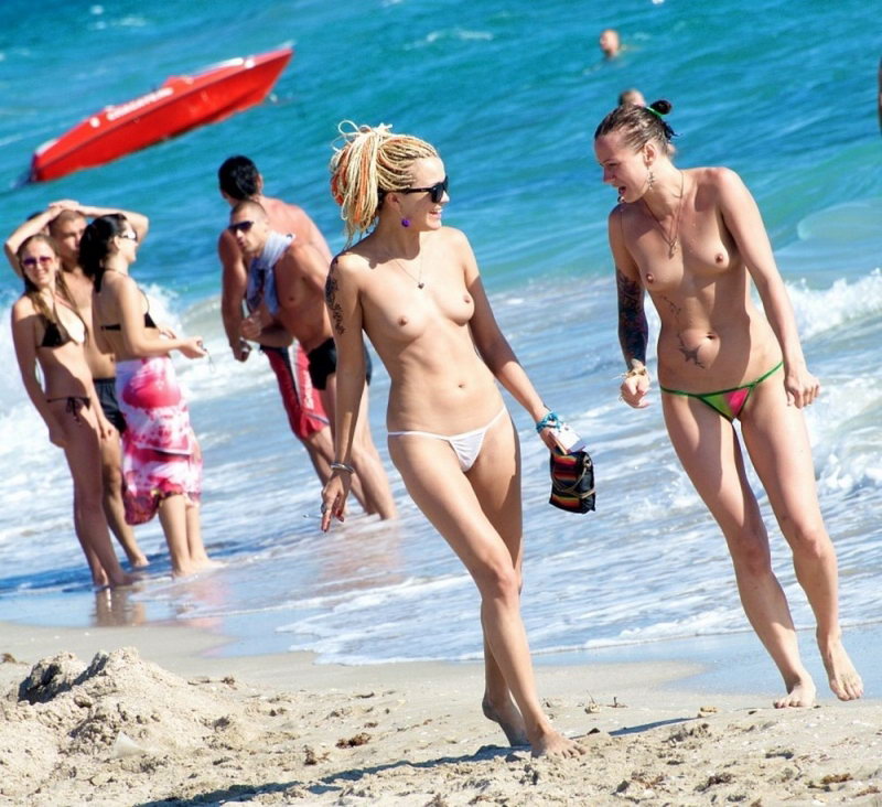 Nude Beaches Pics Seminaked nymphs  filmed to hand resorts Photo 1