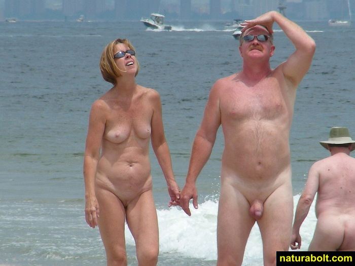 Amateurs Beach Bare  Plus his wife everlastingly visited the seashore Figure 7