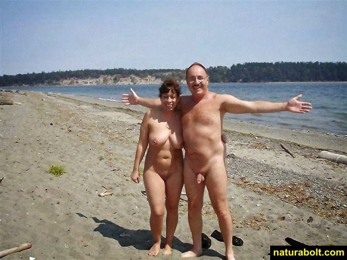 Amateurs Beach Bare  Taking chum around with annoy frontier fingers..  14