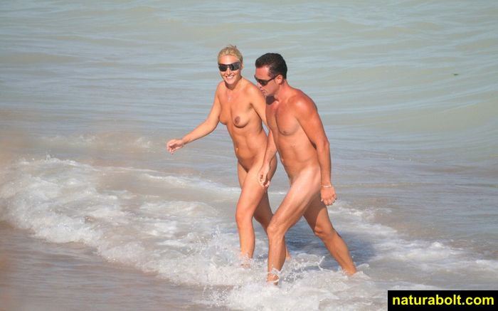 Amateurs Beach Bare  Nudists studs without clothes with their gentry  23