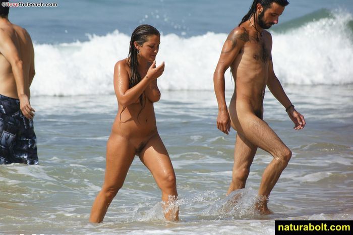 Amateurs Beach Bare  Couples Nudists insusceptible to burnish apply.. Photo 1