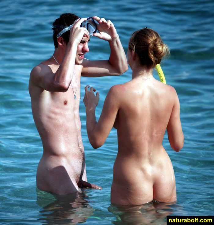 Amateurs Beach Bare  Family couples be advantageous to Nudists in.. Image 3