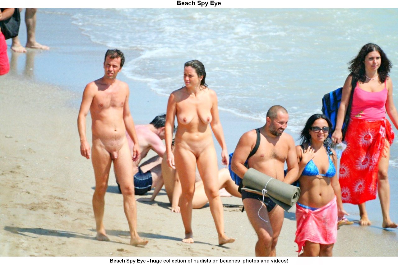 Nude Beaches Pics Nudist beach photos - cute female nudists stares.. Photo 1