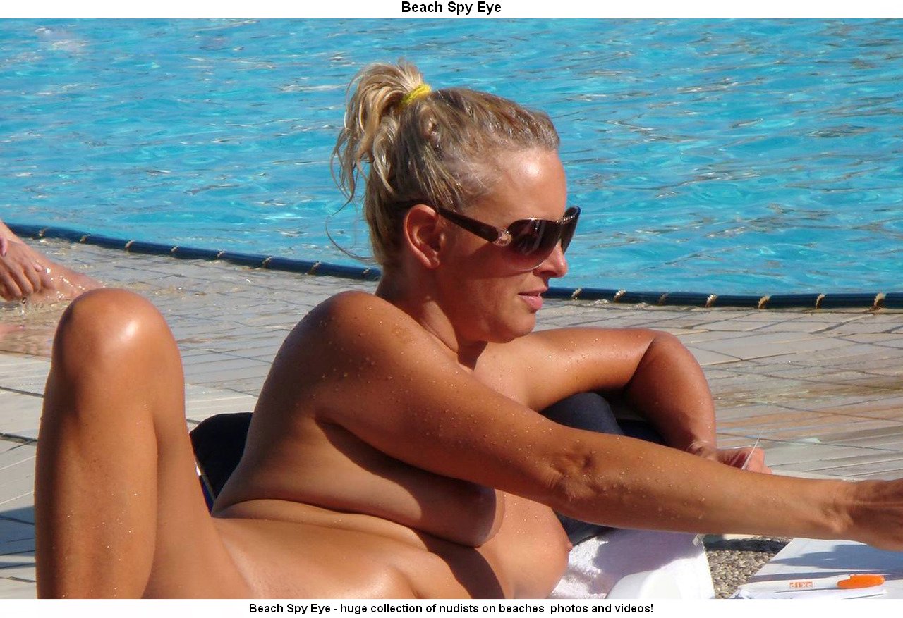 Nude Beaches Pics Nudist beach photos - nudes women takes sun-bath.. Image 3