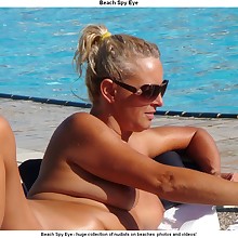 Nudist beach photos - nudes women takes sun-bath on the..
