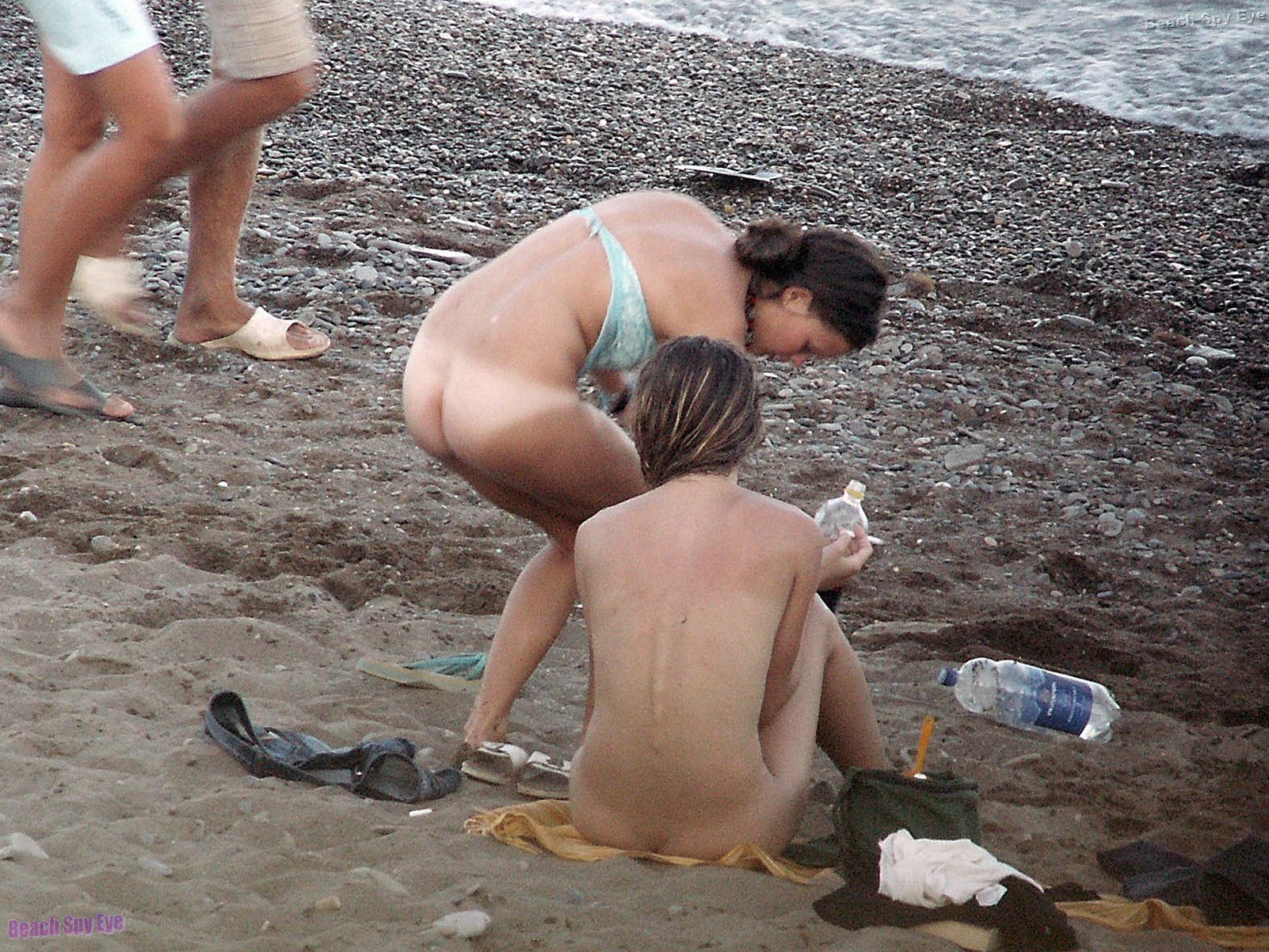 Bottomless on beaches Not fully naked girls - no panties View 6